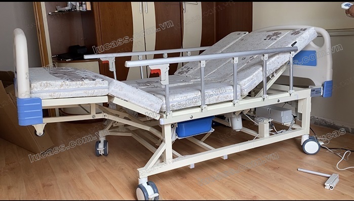 giường bệnh nhân chạy điện đa chức năng Lucass GB-T5D
